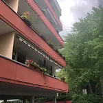 Bonn: Rhein Und Zentrum Vor Der Tuere Διαμέρισμα Βόννη