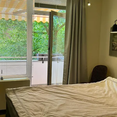 Apartment Bonn: Rhein Und Zentrum Vor Der Tuere