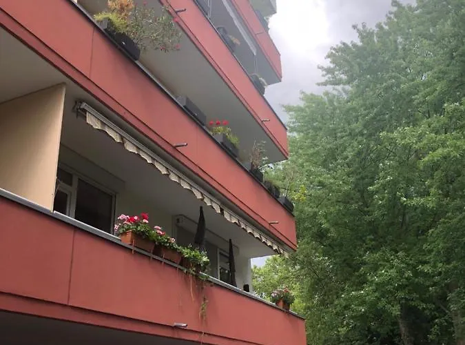 Bonn: Rhein Und Zentrum Vor Der Tuere Lejlighed Bonn